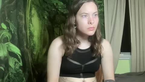 Snapshot of mo0n_goddess chatting on October 16, 2025, 3:07 am Misty online show from October 16, 2025, 3:07 am