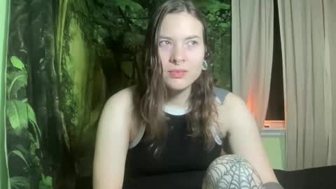 Snapshot of mo0n_goddess chatting on November 19, 2025, 2:55 am Misty online show from November 19, 2025, 2:55 am