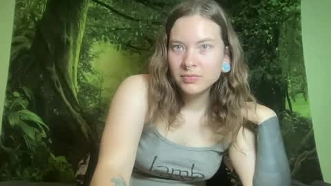 Snapshot of mo0n_goddess chatting on June 22, 2026, 3:36 am Misty online show from June 22, 2026, 3:36 am