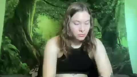 Snapshot of mo0n_goddess chatting on July 1, 2026, 12:01 am Misty online show from July 1, 2026, 12:01 am