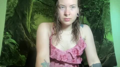 Snapshot of mo0n_goddess chatting on July 8, 2026, 1:10 am Misty online show from July 8, 2026, 1:10 am