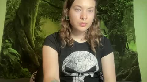 Snapshot of mo0n_goddess chatting on August 1, 2026, 2:44 am Misty online show from August 1, 2026, 2:44 am