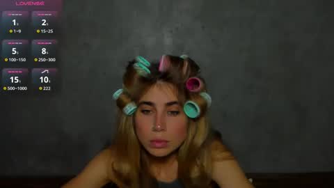 Snapshot of moanamo chatting on April 4, 2026, 1:52 pm Princess Moana online show from April 4, 2026, 1:52 pm