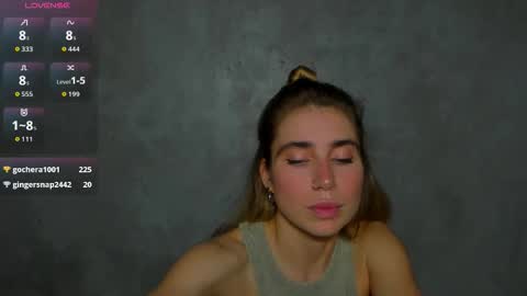 Snapshot of moanamo chatting on April 25, 2026, 1:41 pm Princess Moana online show from April 25, 2026, 1:41 pm