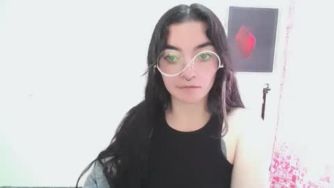 Snapshot of mocca_117 chatting on May 27, 2026, 4:37 pm Sam online show from May 27, 2026, 4:37 pm