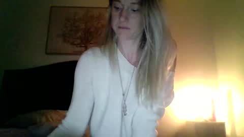 mockingbirds91 online show from April 21, 2026, 2:51 am