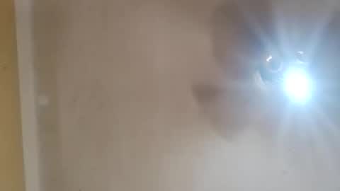 Snapshot of modelo_web18 chatting on April 2, 2026, 8:06 pm camilo online show from April 2, 2026, 8:06 pm