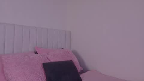 zoe ross online show from February 26, 2026, 7:57 pm