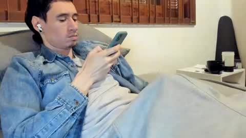 DigBreed online show from November 1, 2025, 7:27 pm