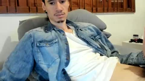 DigBreed online show from November 23, 2025, 6:52 pm