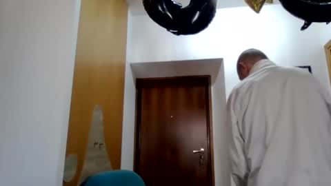 modesto1969 online show from October 16, 2025, 10:05 am