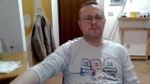 Snapshot of modesto1969 chatting on May 18, 2026, 8:47 pm modesto1969 online show from May 18, 2026, 8:47 pm