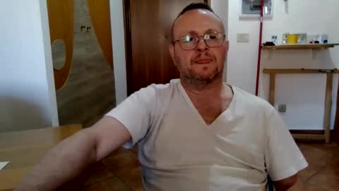 Snapshot of modesto1969 chatting on June 6, 2026, 4:23 pm modesto1969 online show from June 6, 2026, 4:23 pm