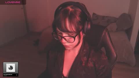 Snapshot of modjo_ chatting on December 15, 2025, 3:00 am Modjo online show from December 15, 2025, 3:00 am