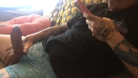 Snapshot of moe_cooch chatting on October 21, 2025, 6:52 pm Charles online show from October 21, 2025, 6:52 pm