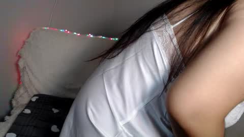 Snapshot of moertomlly chatting on January 30, 2025, 6:46 am Molly online show from January 30, 2025, 6:46 am