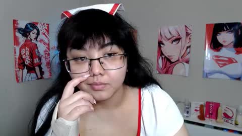 Snapshot of moertomlly chatting on November 17, 2025, 4:40 am Molly online show from November 17, 2025, 4:40 am