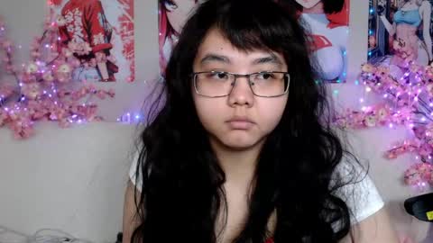 Snapshot of moertomlly chatting on May 23, 2026, 5:12 am Molly online show from May 23, 2026, 5:12 am