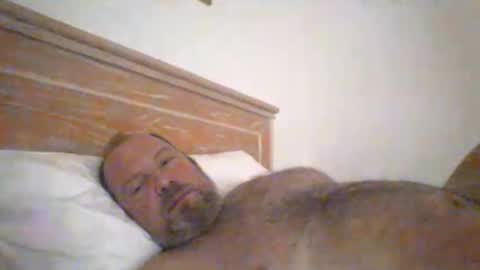 mofu781s online show from December 3, 2025, 9:02 pm