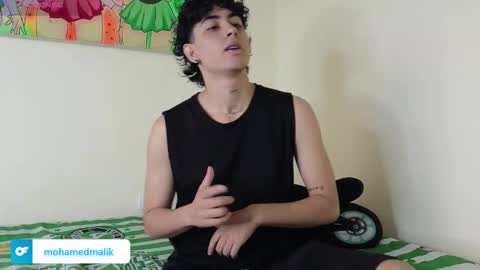 Snapshot of mohamed_malik chatting on December 5, 2025, 8:16 pm mohamed_malik online show from December 5, 2025, 8:16 pm