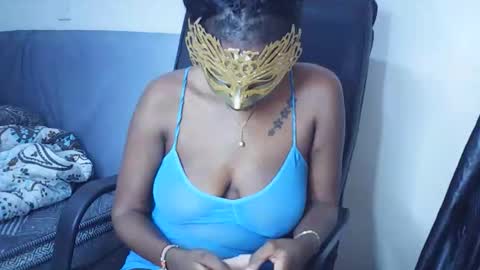 Snapshot of mohlovey chatting on December 17, 2025, 8:04 pm mohlovey online show from December 17, 2025, 8:04 pm