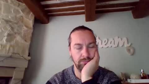 Julien online show from January 8, 2025, 10:48 am