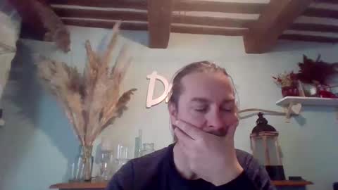 Julien online show from January 27, 2025, 1:09 pm