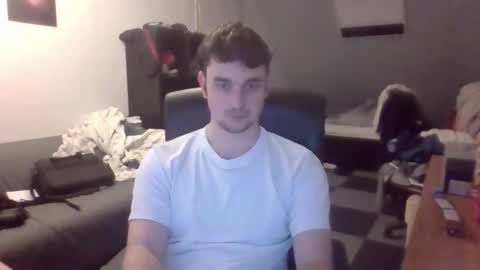 moistbreadstick online show from May 8, 2026, 10:37 pm