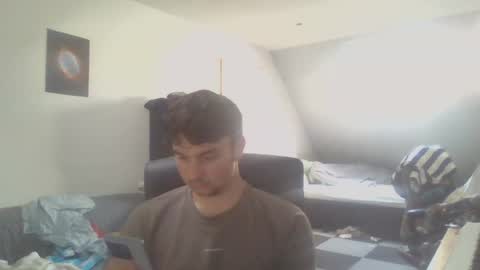 moistbreadstick online show from June 17, 2026, 4:08 pm