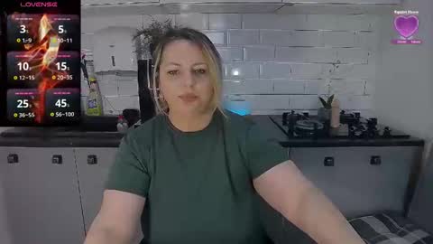 erika online show from April 22, 2026, 5:43 am