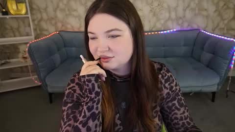 Rosa online show from February 2, 2026, 9:02 pm