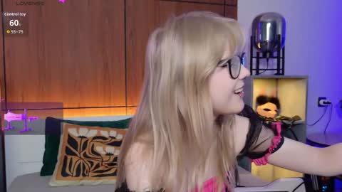 moliqin online show from May 2, 2026, 7:24 am