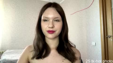 Snapshot of mollieadamek chatting on May 17, 2026, 12:12 pm Lisa online show from May 17, 2026, 12:12 pm