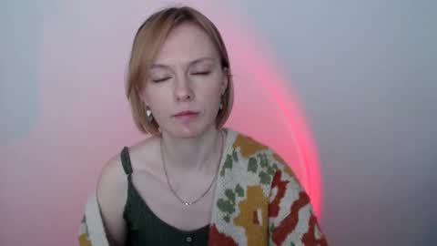 Snapshot of mollilove chatting on May 16, 2026, 6:21 am mollilove online show from May 16, 2026, 6:21 am