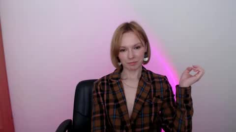 Snapshot of mollilove chatting on May 19, 2026, 9:37 am mollilove online show from May 19, 2026, 9:37 am