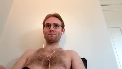 Snapshot of molliter chatting on September 22, 2025, 1:46 pm molliter online show from September 22, 2025, 1:46 pm