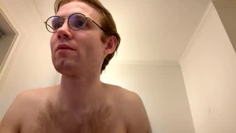 Snapshot of molliter chatting on June 11, 2026, 12:32 am molliter online show from June 11, 2026, 12:32 am