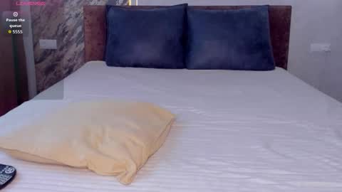 Snapshot of molly__vibes chatting on February 2, 2026, 6:45 am Molly online show from February 2, 2026, 6:45 am