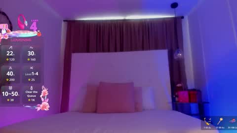 Snapshot of molly_beckers chatting on November 17, 2025, 2:01 pm online show from November 17, 2025, 2:01 pm