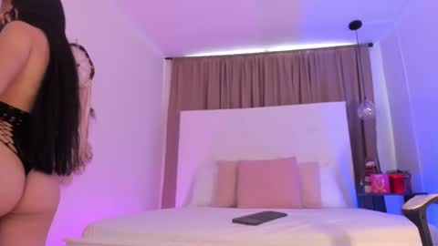 Snapshot of molly_beckers chatting on November 20, 2025, 2:28 pm online show from November 20, 2025, 2:28 pm