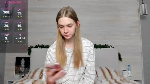 Molly Hunt online show from January 6, 2025, 3:42 am