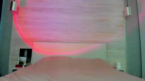 Molly Hunt online show from May 5, 2026, 3:58 am