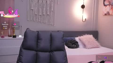 Snapshot of molly_jons chatting on September 19, 2025, 1:07 am Molly online show from September 19, 2025, 1:07 am