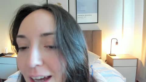   MOLLY   online show from January 25, 2025, 2:14 pm