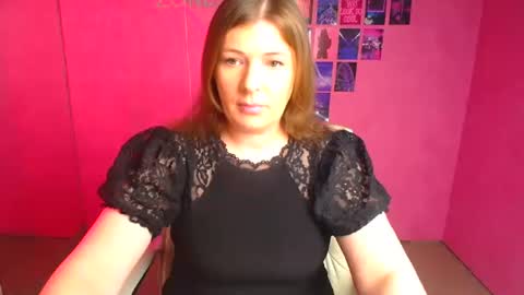 Snapshot of molly_mis chatting on May 8, 2026, 11:48 am Molly online show from May 8, 2026, 11:48 am