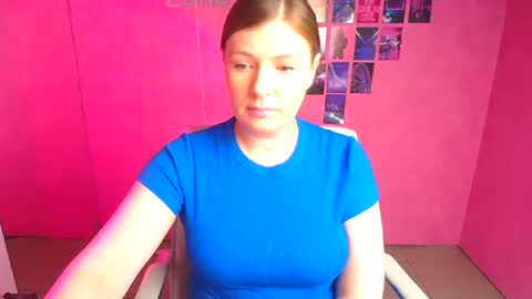 Snapshot of molly_mis chatting on May 14, 2026, 12:01 pm Molly online show from May 14, 2026, 12:01 pm