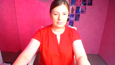 Snapshot of molly_mis chatting on June 19, 2026, 6:12 pm Molly online show from June 19, 2026, 6:12 pm