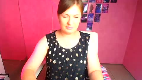 Snapshot of molly_mis chatting on July 28, 2026, 6:20 pm Molly online show from July 28, 2026, 6:20 pm