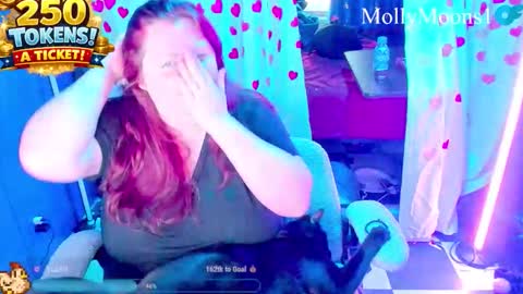 molly_moons online show from April 29, 2026, 4:33 pm
