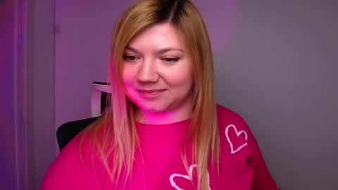 Snapshot of molly_moree chatting on January 16, 2025, 3:35 pm Molly online show from January 16, 2025, 3:35 pm